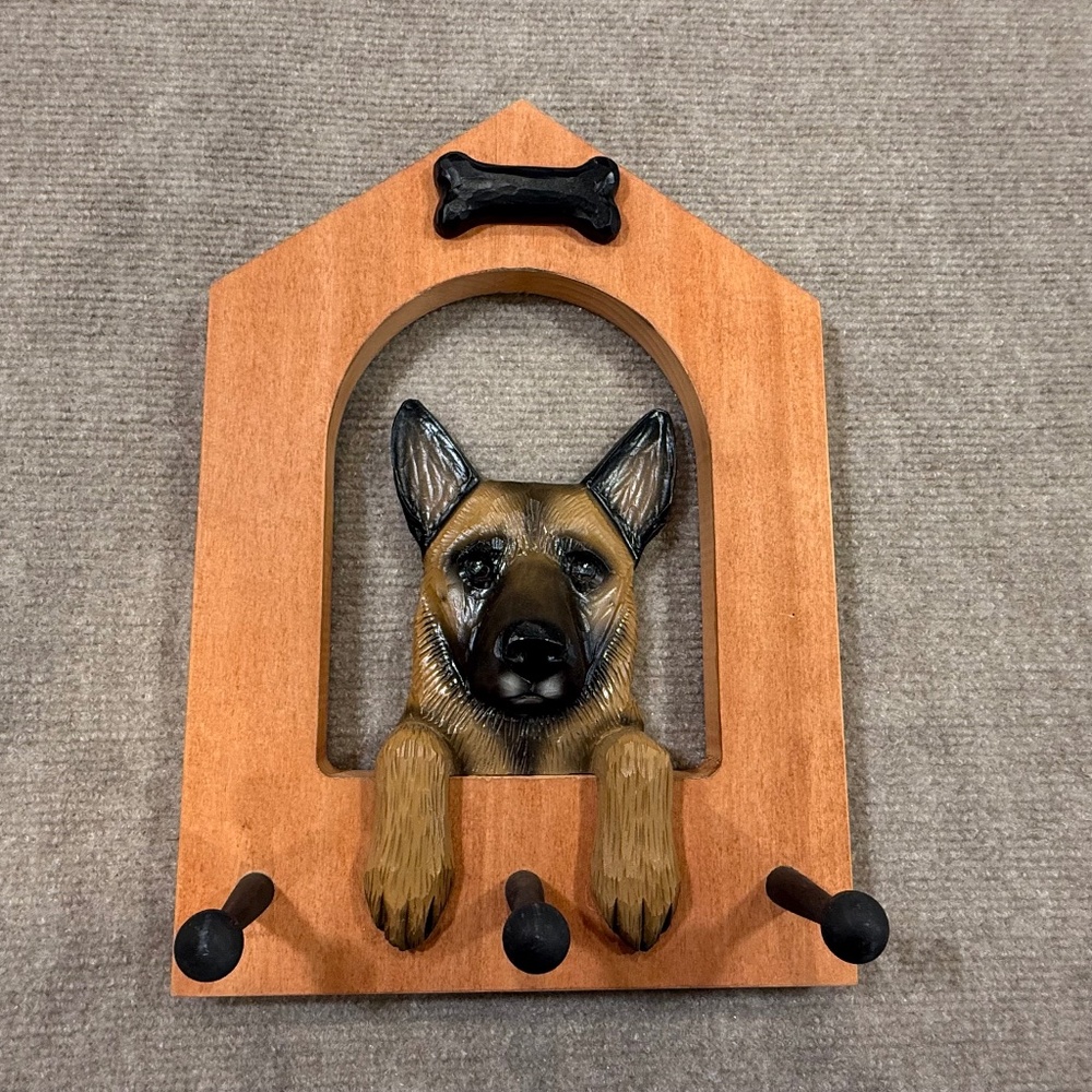 Michael Park Handmade Wooden Carved Resin German Shepard Dog Leash Holder 3 Hook